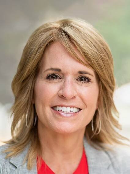 Debbie headshot home