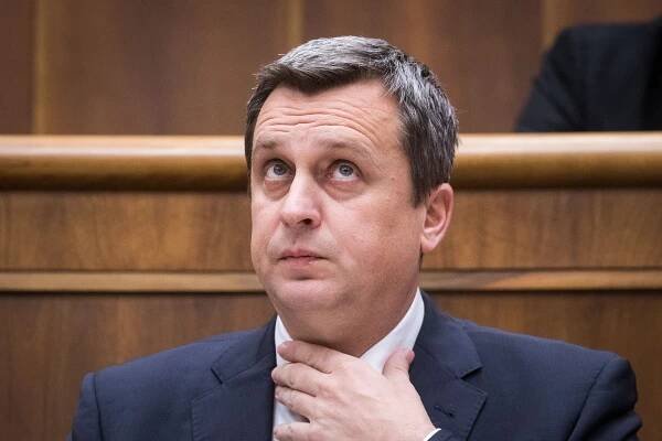 Andrej Danko sa poďakoval komisii za podporu. Na jeho hlavu sa zniesla vlna kritiky