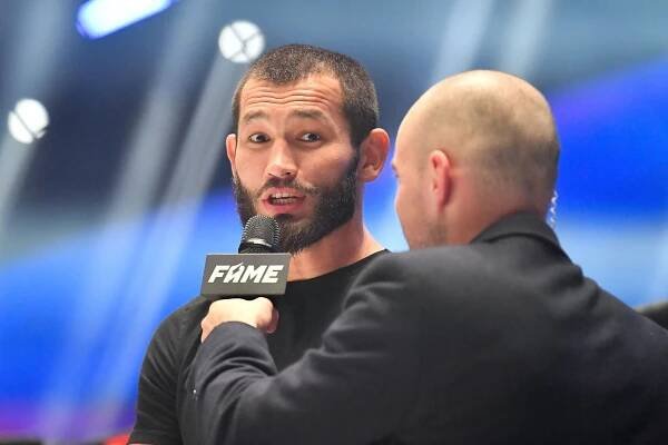 Muradov míří do klece strachu! Kolik za zápas dostane? Údery hlavou i lokty povoleny