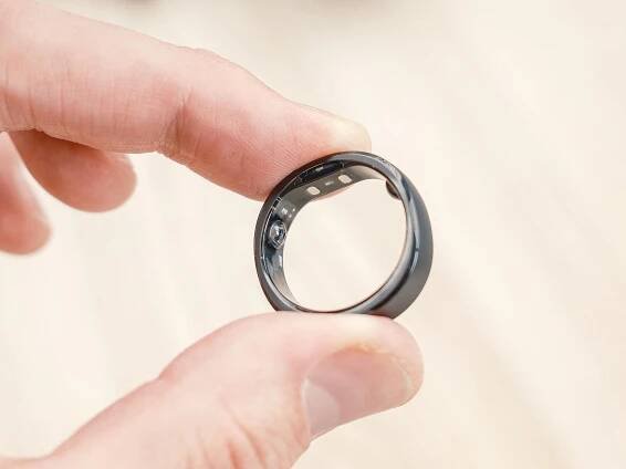 I just went hands-on with RingConn Gen 2 — a subscription-free alternative to Oura Ring promising 150-plus days of battery