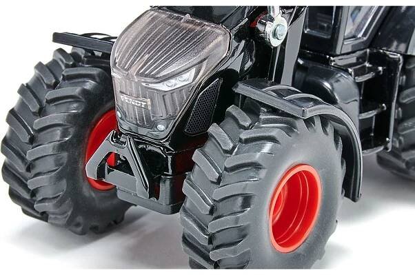 SIKU Farmer 1990 traktor 942 Fendt s předním nakladačem 1:50