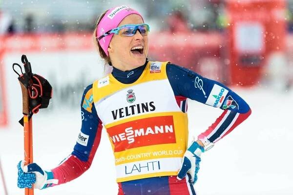 Skiatlonu v Lahti dominovali Norové. Výhru slaví Sundby a Johaugová