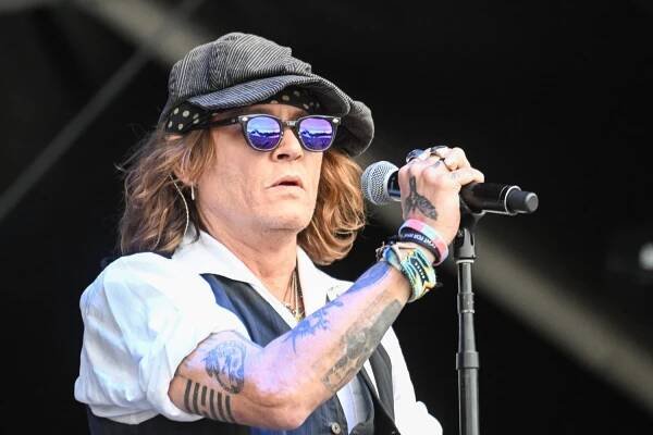 Johnny Depp Joins Jeff Beck Onstage in Monaco to Perform Songs from the Pair's Upcoming Album