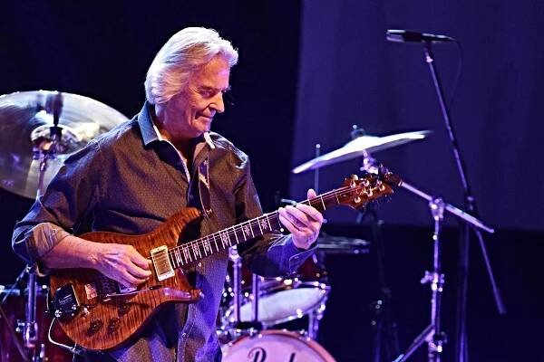 Foto: John McLaughlin, Janáčkovo divadlo, Brno, 14. 4. 2019