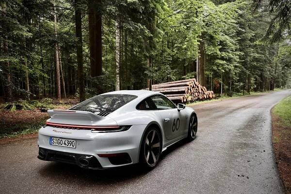 NEUNELFER MAGAZIN - Porsche & Lifestyle