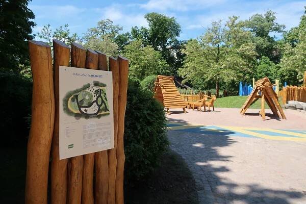 Dětské hřiště v parku Lužánky, Brno – StavbaWeb