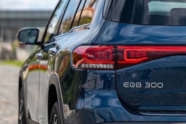 Nejpohodlnější a nejtišší sedmimístné rodinné SUV: Elektrický Mercedes-EQ EQB 300 4Matic