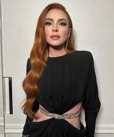 Hair-itage Redefined: Lindsay Lohan’s Hollywood Waves and Reneé Rapp’s Shaggy Chic Steal the Spotlight at Mean Girls Premiere