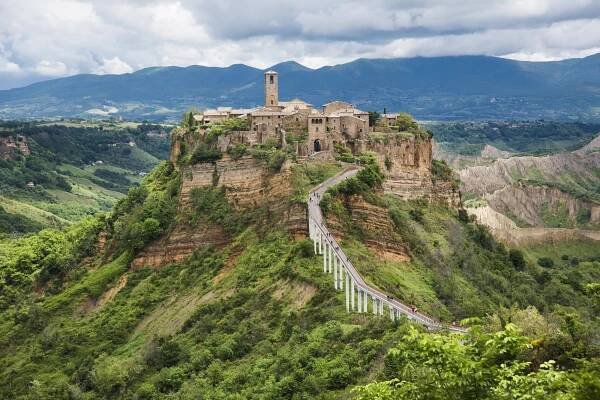 Crystal-Waye-Architectural-Photographer-Civita-di-Bagnoregio.JPG