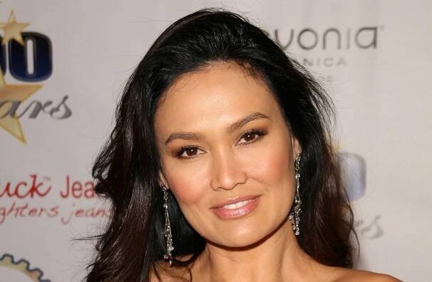 Tia Carrere Hot Bikini Pictures – Expose Her Sexiest Body Figure
