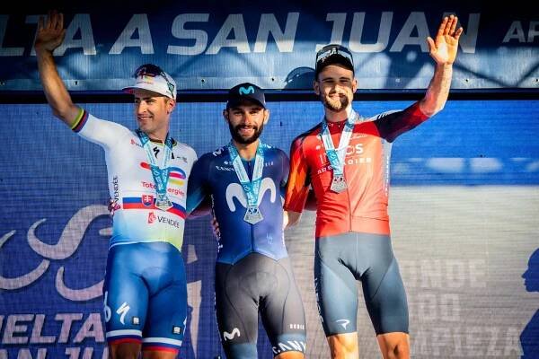 Sprint finish on stage 4 of Vuelta a San Juan - Peter Sagan