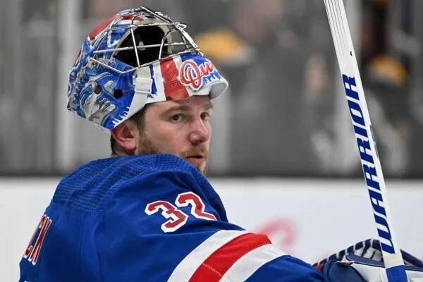 Rangers' Jonathan Quick makes some history in win over Bruins