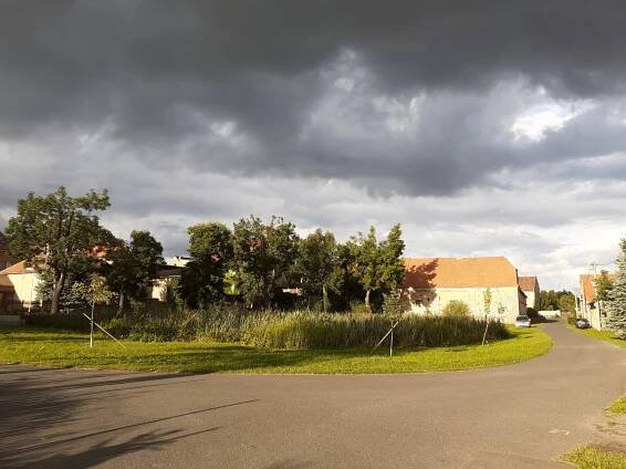PRODEJ pozemku 1.000 m2, Klobuky - Čeradice | Reality s Katkou