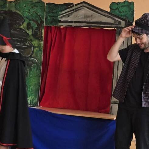Divadelní představení Devatero pohádek u nás ve škole 12