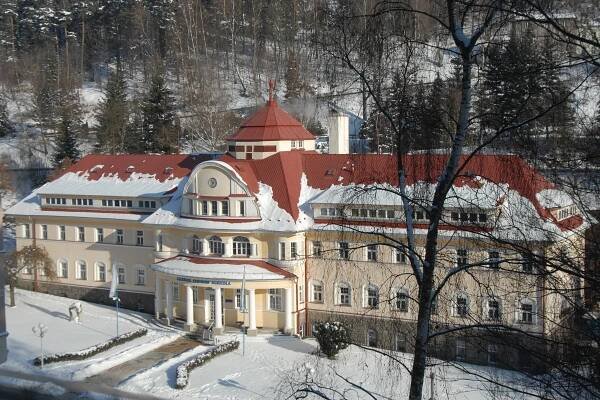 Lázně přicházejí o pacienty a musí šetřit. V Jáchymově zavírají provozy a propouští