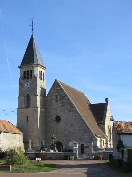 Súbor:Courcelles-Epayelles - Église Saint-Lucien.jpg – Wikipédia