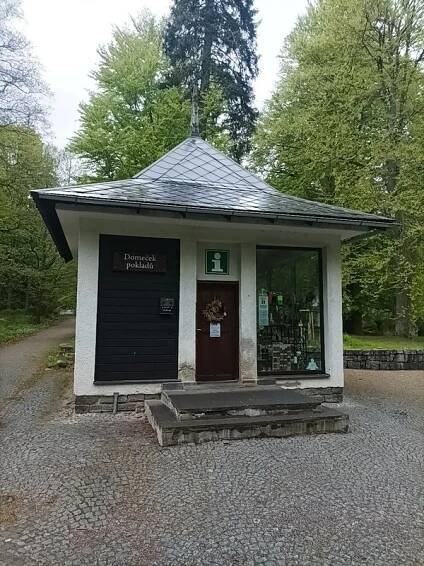 Informační centrum Domeček pokladů Karlova Studánka foto 4