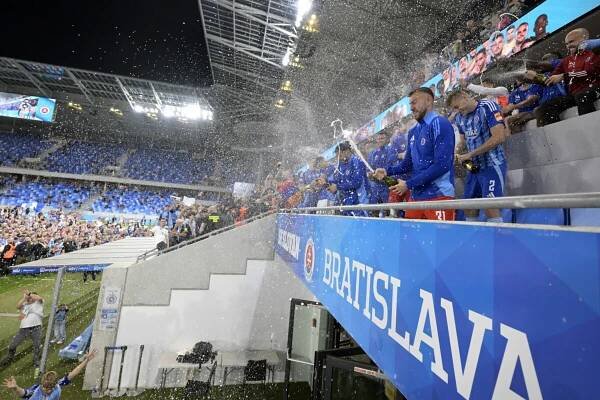 Slovan v EKL: Aká bude cesta slovenského majstra za postupom do jarnej časti súťaže? - FOTO - SITA.sk