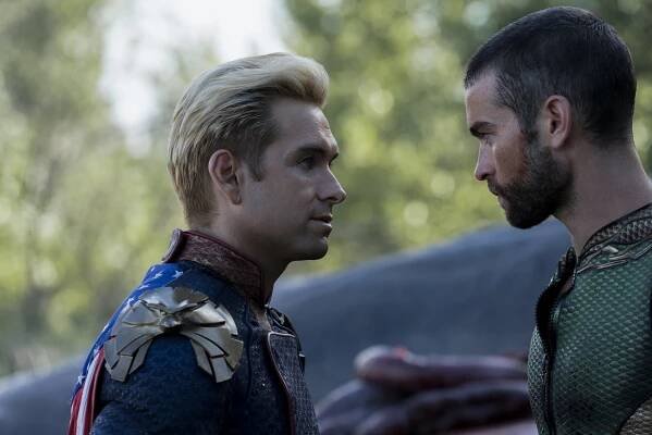 Banda - Ze zálohy s tisícovkou rytířů - Z filmu - Antony Starr, Chace Crawford