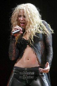 Shakira zničila hřiště! NFL utíká kvůli špatné trávě z Mexika do LA