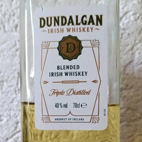 Blended irish whiskey Dundalgan