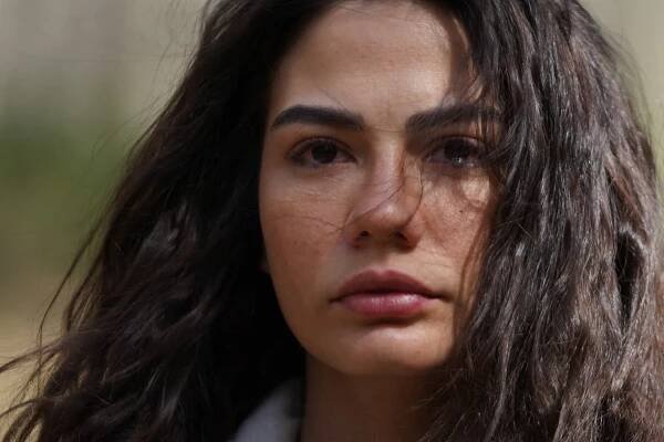 Adım Farah - Kara Kuzu - Z filmu - Demet Özdemir