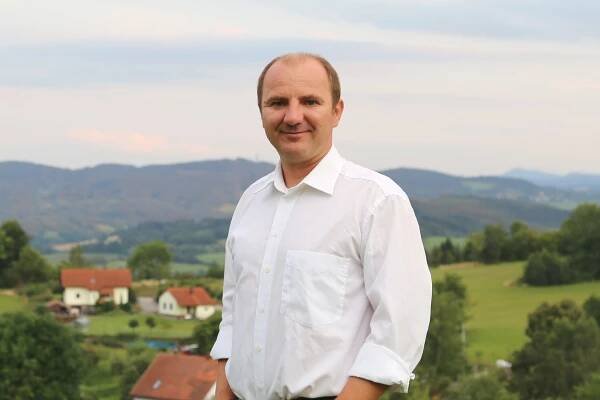 Jiří Mánek vysvětluje projekty parku