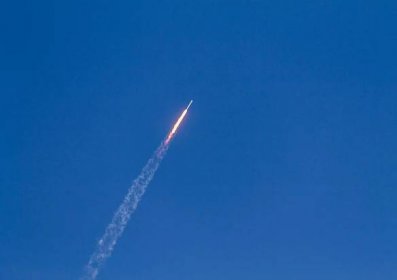 Ruská raketa může obíhat Zemi několik měsíců bez doplnění paliva. Nazývá se Burevestnik - Techsvět