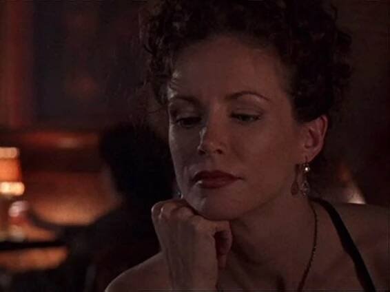 Leslie Hope in The Outer Limits (1995)