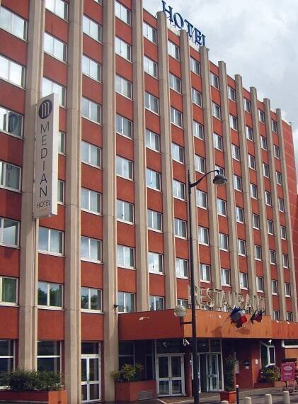 Hotel Median Paris Porte de Versailles | JJW Hotels & Resorts 