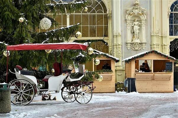 Slavnostní advent láká k návštěvě kolonády, i přes skromnější program