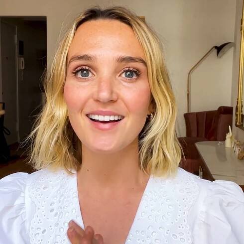 Watch Chloe Fineman's Deeply Hydrating Nighttime Skin Care Routine