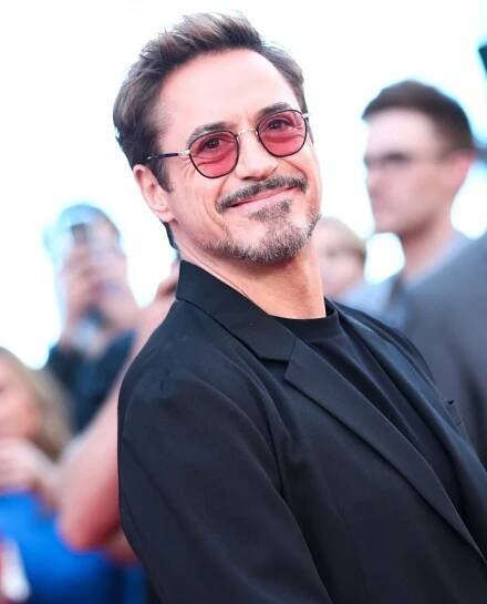Americký herec, producent a zpěvák Robert Downey Jr. je vynikající herec, kterému jeho kariéru ale kazila vlastní nespolehlivost