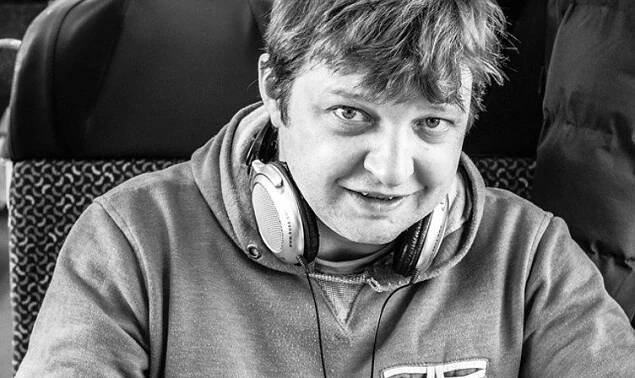 Výčepní Eda ze seriálu Most!: Michal Isteník září v roli impotenta!