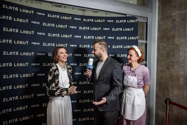 Den otevřených dveří v ateliérech seriálu Zlatá labuť - Šárka Krausová, Michaela Maurerová - Zlatá labuť - Série 3 - Z akcí