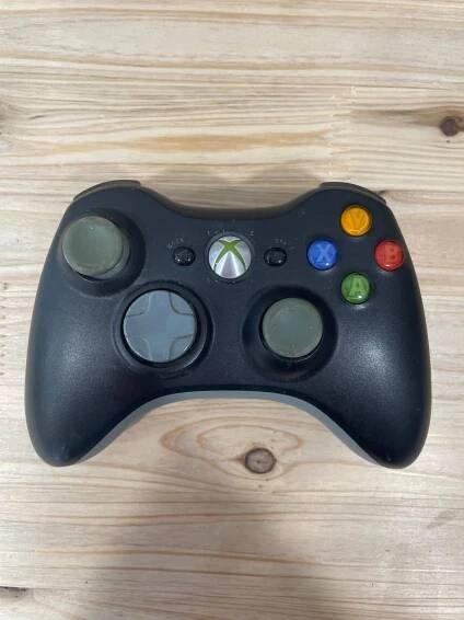 XBOX360- OVLADAČ - Počítače a hry