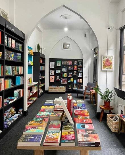 'An alternative to Amazon': the UK's new book recycling platform - Positive News