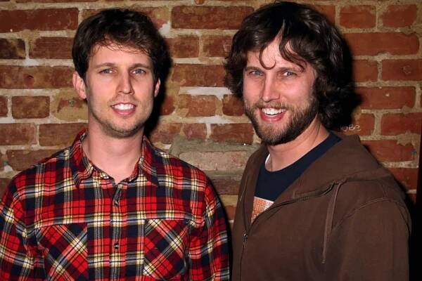 14 Celebrities You Didn't Know Have A Twin