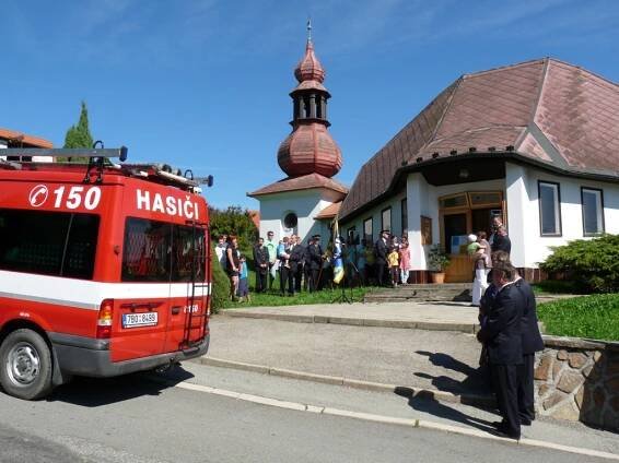 Žehnání hasičského vozidla - 11. 9. 2011 - Oficiální stránka obce Rozseč nad Kunštátem