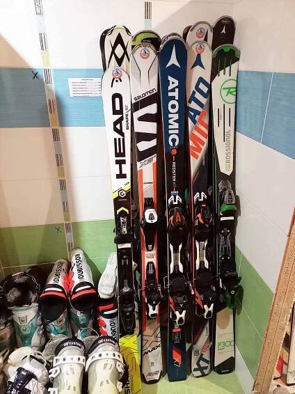 Bazar lyží Nymburk značkové lyže Poděbrady použité lyže Kolín ski bazar