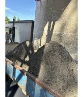 Beton C 16/20 S1 zavlhlý s drtí