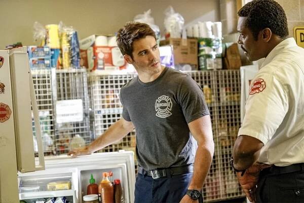Chicago Fire - Hadice nebo zvíře - Z filmu - Steven R. McQueen, Eamonn Walker