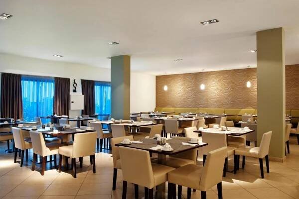 Restaurace v ubytování Melia Tortuga Beach - All Inclusive