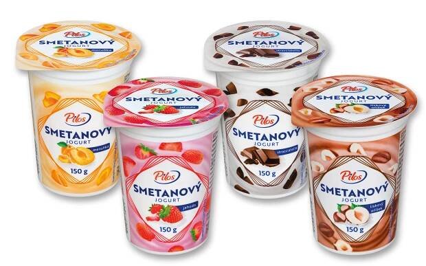 Jogurty Pilos: příchutě meruňka, jahoda, čokoláda a lískový oříšek.
