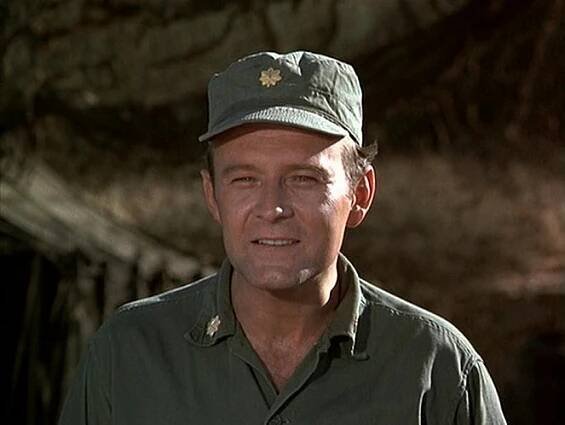M*A*S*H - Kovboj - Z filmu - Larry Linville