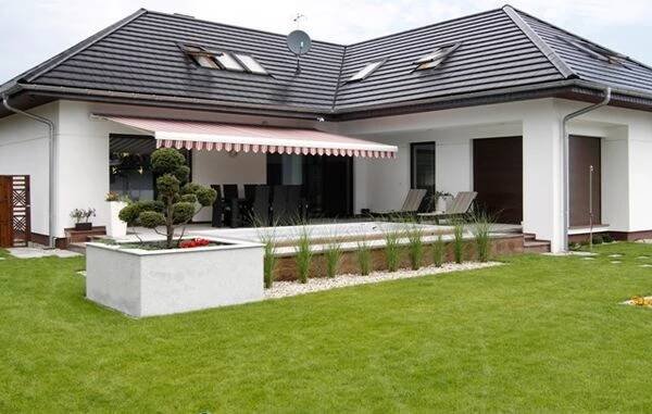 Univers, žaluzie - markýzy - rolety - garážová vrata foto 2