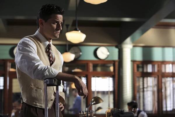 Agent Carter - The Blitzkrieg Button - Z filmu - Enver Gjokaj