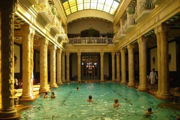 piscine des thermes Gellért
