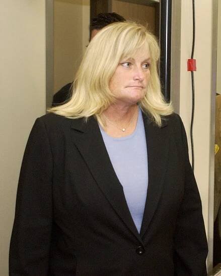 Debbie Rowe returns to the courtroom for Michael Jackson's child molestation trial on April 28, 2005, in Santa Maria, California | Source: Getty Images