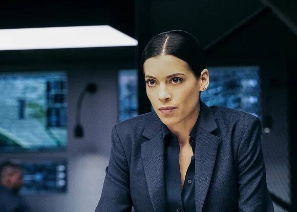 Zbrojnice - Pýcha - Z filmu - Stephanie Sigman